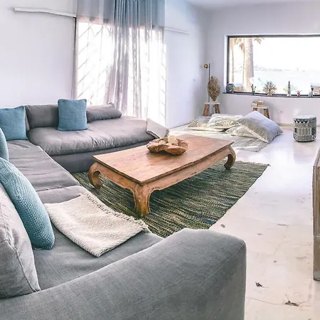 Willa Flamencos By Veaco- Beachfront & Pool *