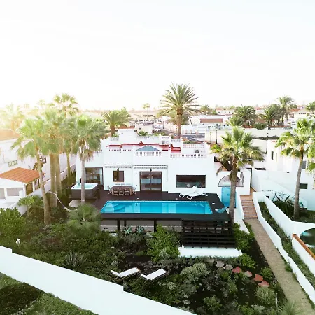 Villa Flamencos By Veaco- Beachfront & Pool Corralejo