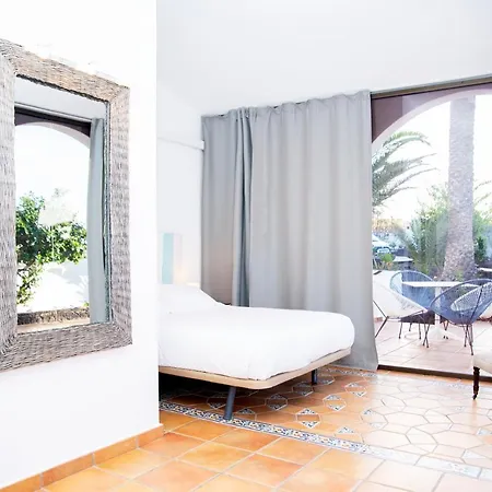 Villa Flamencos By Veaco- Beachfront & Pool *