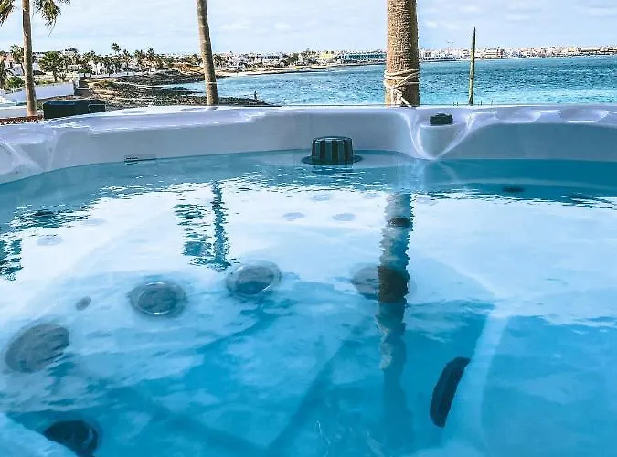 Flamencos By Veaco- Beachfront & Pool Вилла