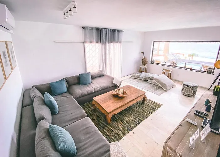 Villa Flamencos By Veaco- Beachfront & Pool