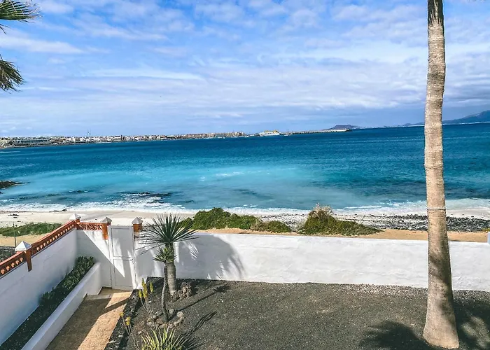 Flamencos By Veaco- Beachfront & Pool Villa Corralejo