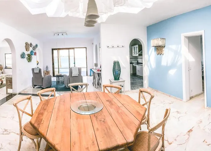 Flamencos By Veaco- Beachfront & Pool * Corralejo