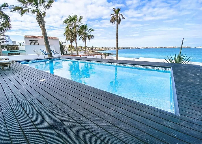 Villa Flamencos By Veaco- Beachfront & Pool Corralejo