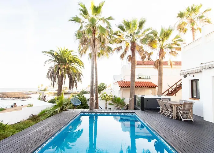 Villa Flamencos By Veaco- Beachfront & Pool