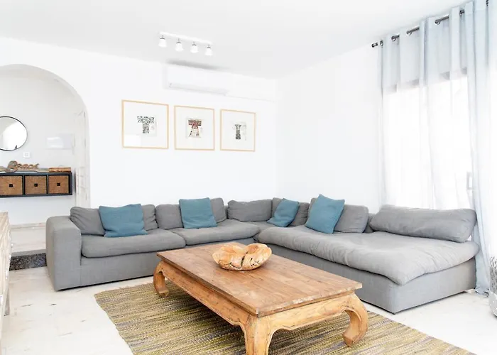 Villa Flamencos By Veaco- Beachfront & Pool *