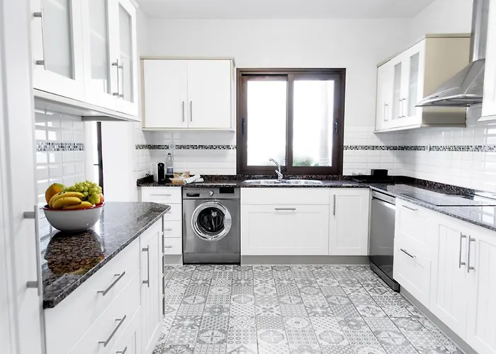 Flamencos By Veaco- Beachfront & Pool Corralejo