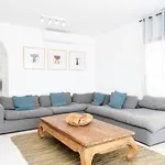 Villa Flamencos By Veaco- Beachfront & Pool *